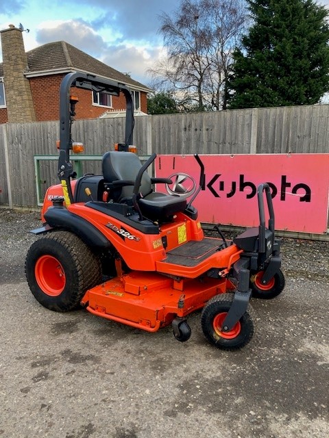 KUBOTA ZD326S Zero Turn Mower (2016)