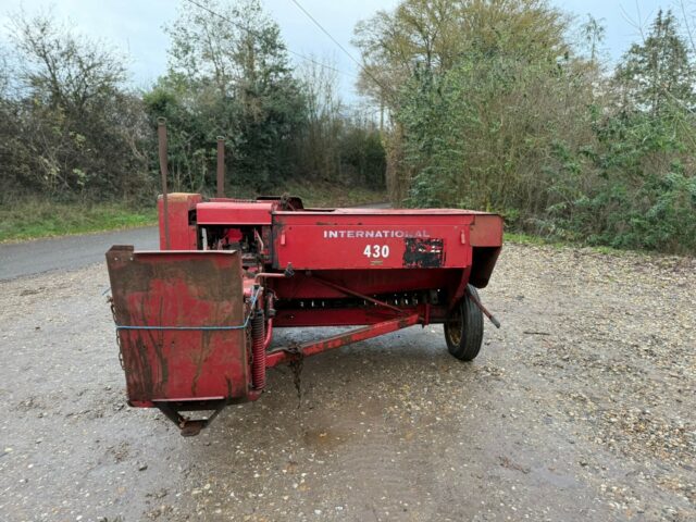 International 430 Conventional Baler