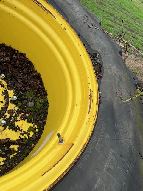 710/70r38 rims interchangable centers