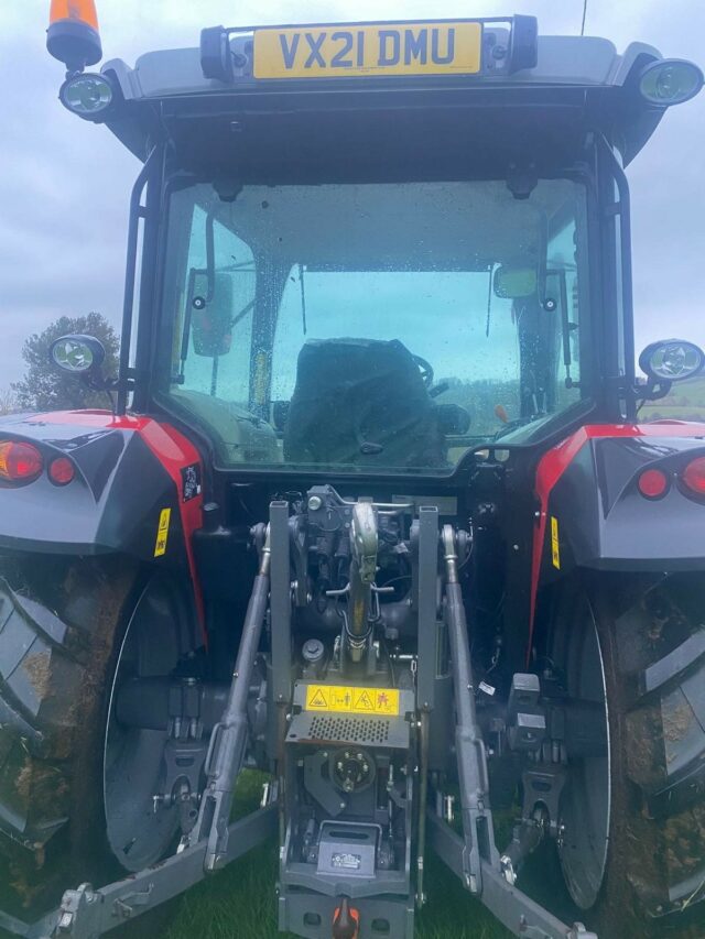 TG003148 2021 MF4709 CAB TRACTOR