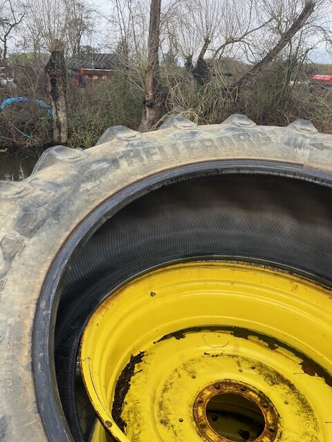 620/70r42 Trelleborg