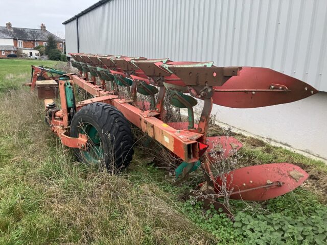 Kverneland RS100 8 Furrow 7+1 Plough