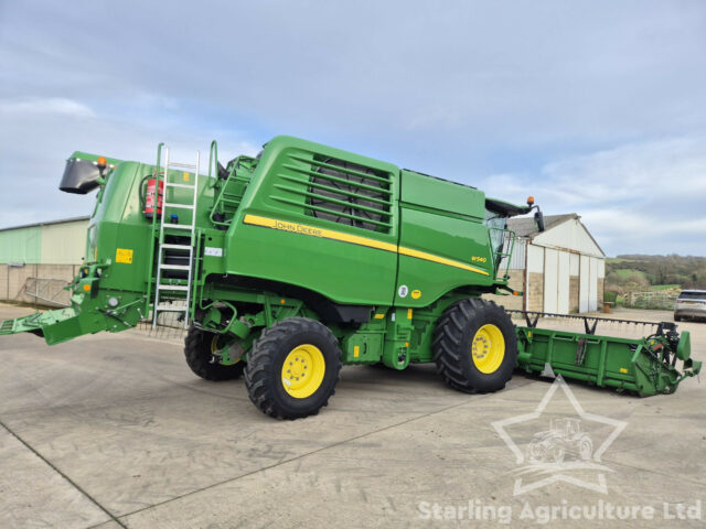 John Deere W540 Combine