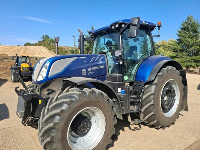 New Holland T7.270AC