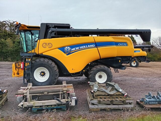 New Holland CH7.70