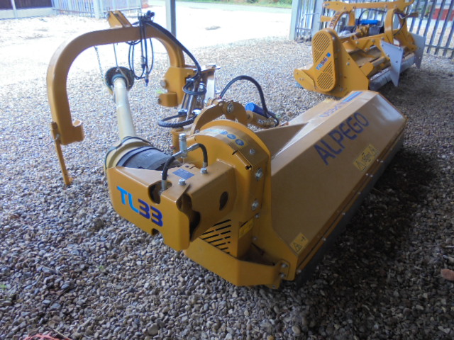 Alpego TL33 – 220 verge mower