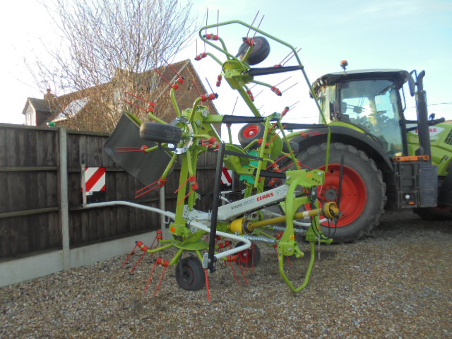 Claas Volto 800 Tedder