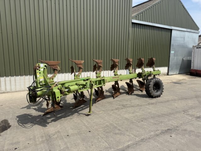 Dowdeswell MA 145 7 Furrow Plough