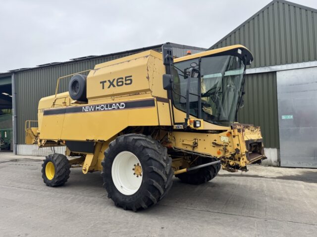 New Holland TX65 c/w 17ft Header