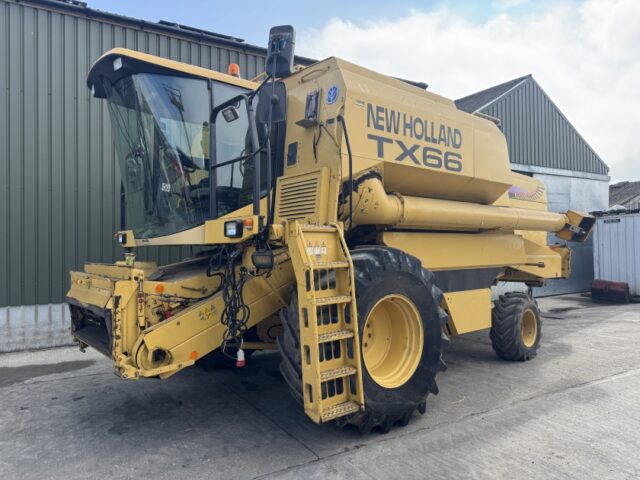 New Holland TX66 Combine Harvester c/w 20ft Header