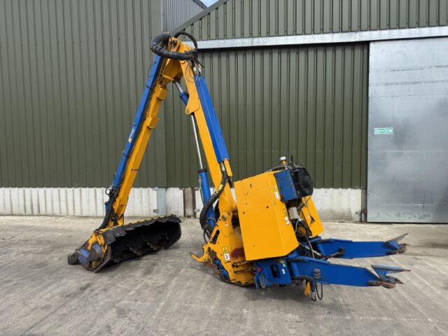 Bomford Turner B81-81T Hedge Cutter