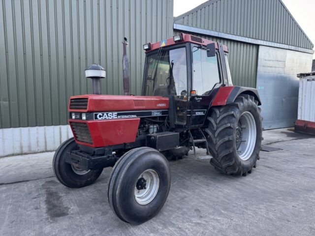 Case International 1056XL 2WD