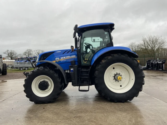 New Holland T7.270 Tractor
