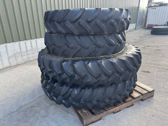 340/85R36 and 380/90R50 New Holland Rowcrop Wheels