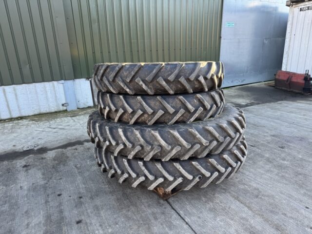 300/85R42 and 320/90R54 Row Crop Wheels