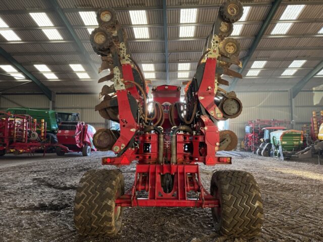 Sumo 6m DTS Deep Tillage Seeder Trailed Direct Drill