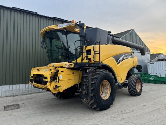 New Holland CR960 c/w 24ft Header