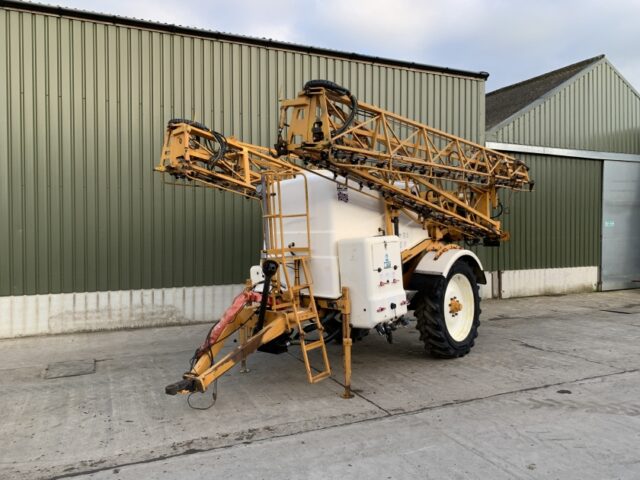 Knight 28m 3800L Trailed Sprayer