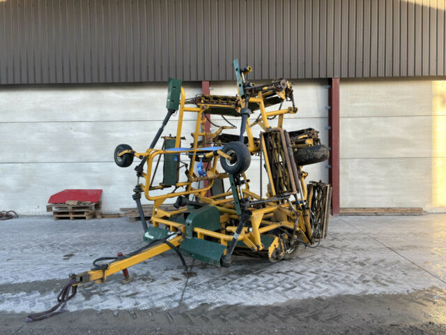 Kesmac 10 Gang Cylinder Mower For Sale