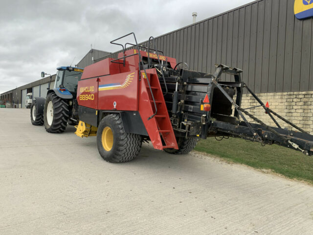 USED New Holland BB940 Square Baler For Sale
