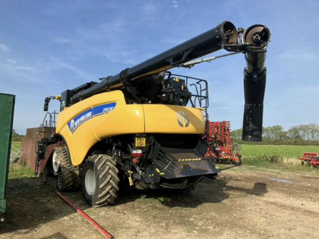 New Holland CR10.90 Combine Harvester For Sale