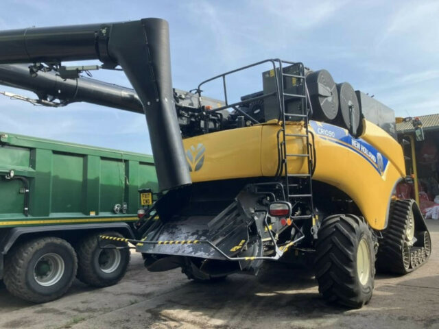 New Holland CR10.90 Combine Harvester For Sale