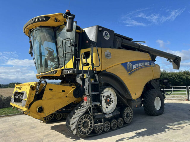 New Holland CR9.80 Combine Harvester For Sale