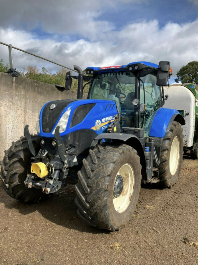 DUE IN: New Holland T7.210 Tractor For Sale