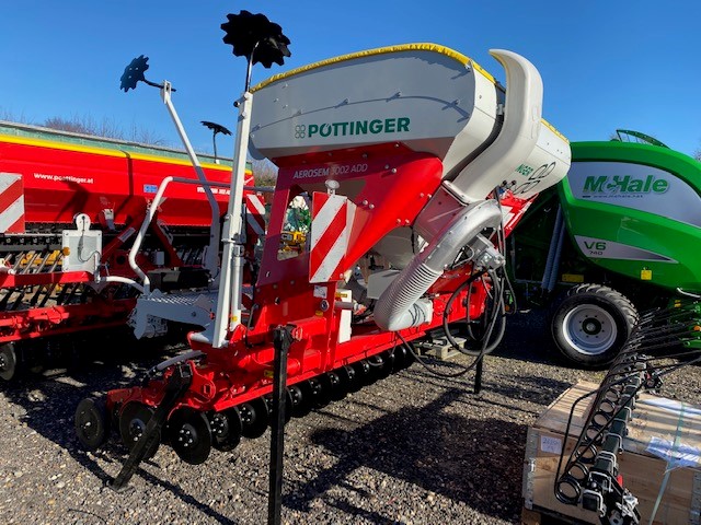 Pottinger Aerosem 3002 ADD Seed Drill