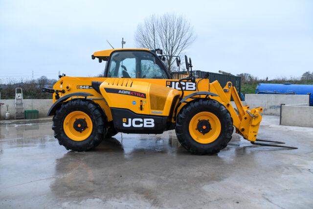 JCB 542-70 AgriXtra 2024