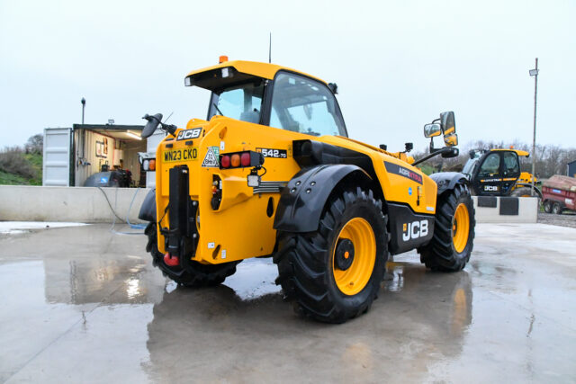 JCB 542-70 AgriXtra 2023