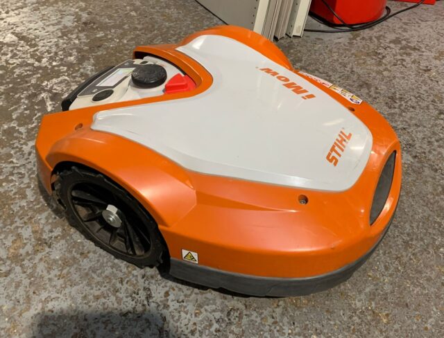 I4000198 STIHL RMI632P ROBOTIC MOWER