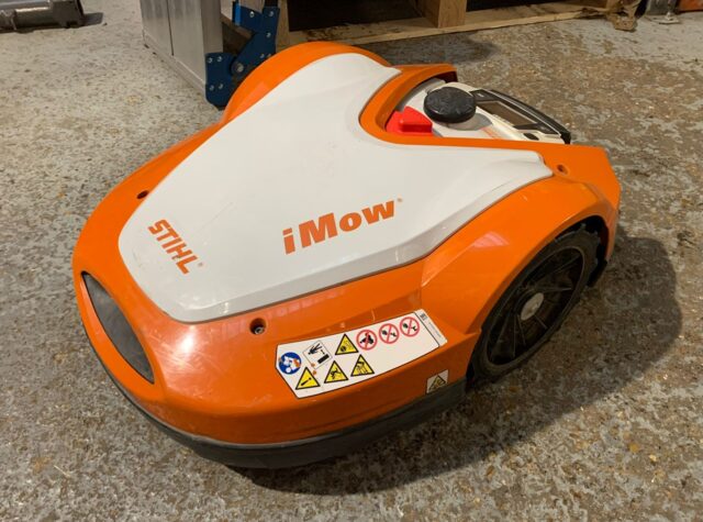 I4000198 STIHL RMI632P ROBOTIC MOWER