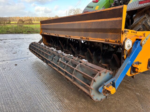 One- 2015 Bomford Dynadrive 300