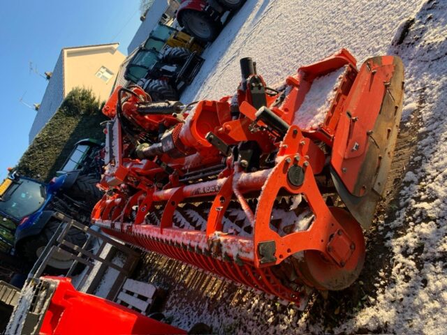 TI000588 2021 KUHN HR6040R POWER HARROW