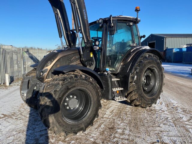 VA000325 VALTRA N155 TRACTOR G5S LOADER