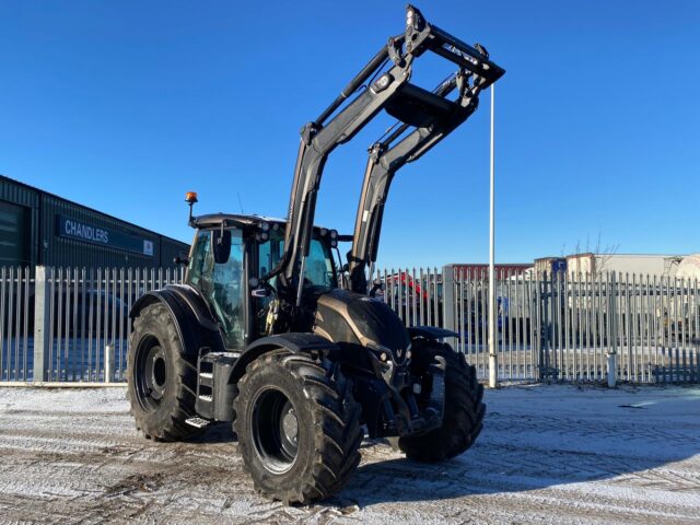 VA000325 VALTRA N155 TRACTOR G5S LOADER