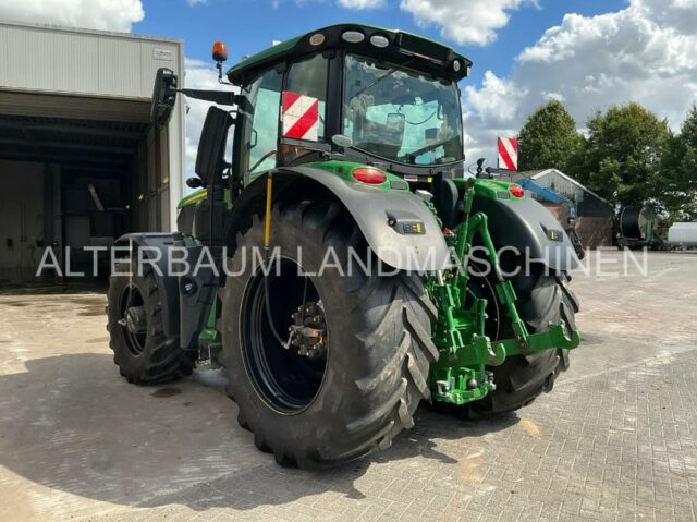 2021 John Deere 6230R