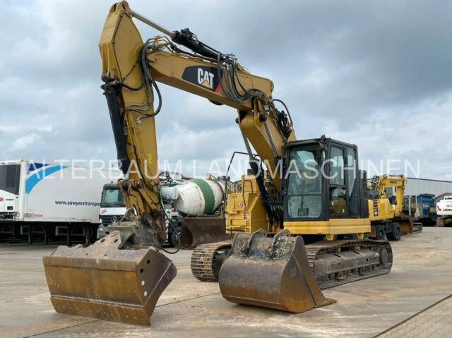 2016 Caterpillar 325F LCR