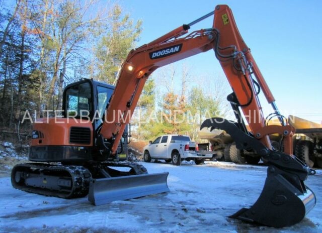 2022 Doosan DX62R-3