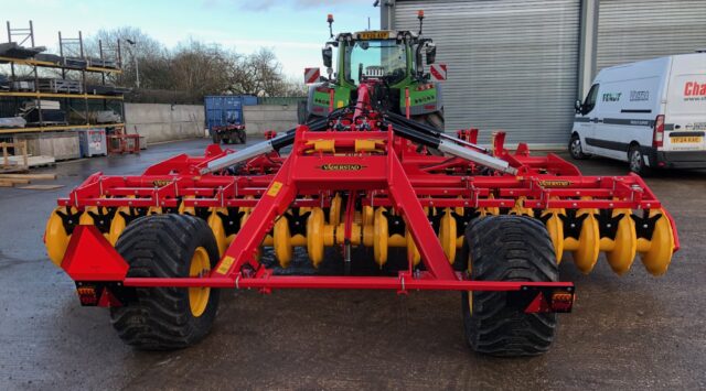 DM000257 VADERTSAD CR525 XT CULTIVATOR