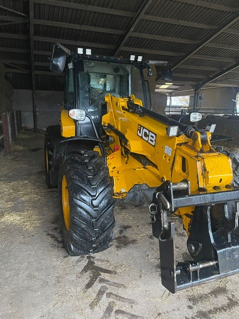 TB003880 JCB TM320S TELEHANDLER