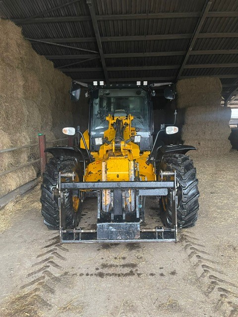 TB003880 JCB TM320S TELEHANDLER