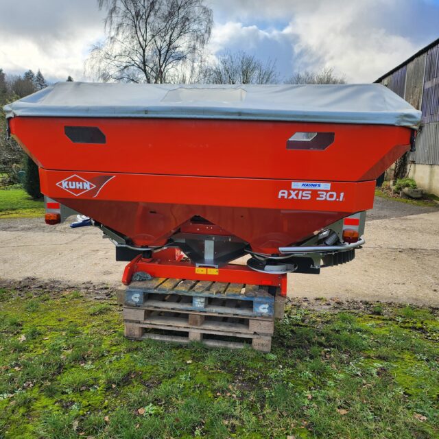 Kuhn Axis 30.1 Fertiliser Spreader