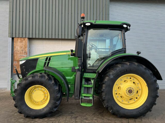 JOHN DEERE 7230R