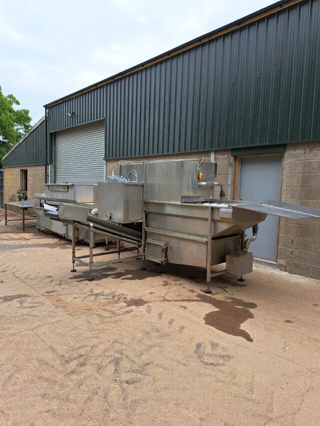 Vegetable washer/trimmer