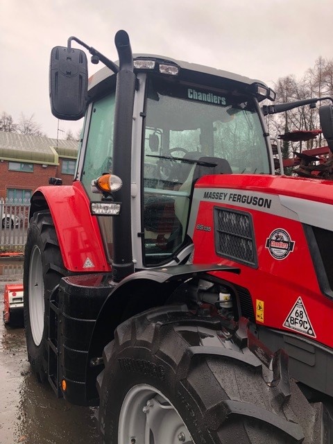 MA795135 MF6S.135 ESD6 4WD TRACTOR