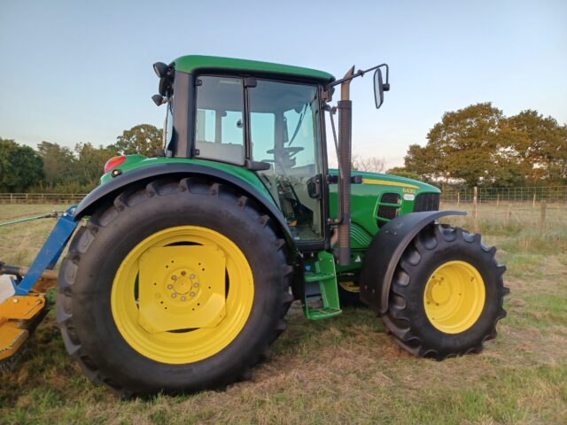 John Deere 6430