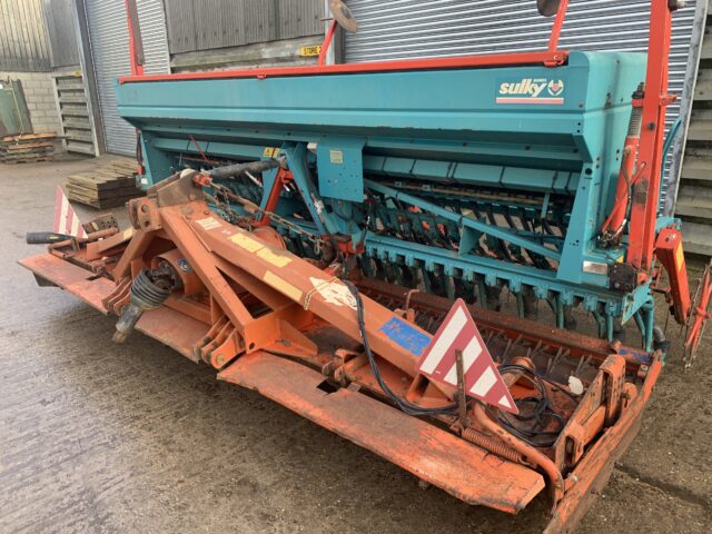Kuhn HR4002 & Sulky Drill Combination