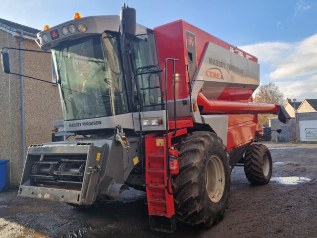 Massey Ferguson Combine